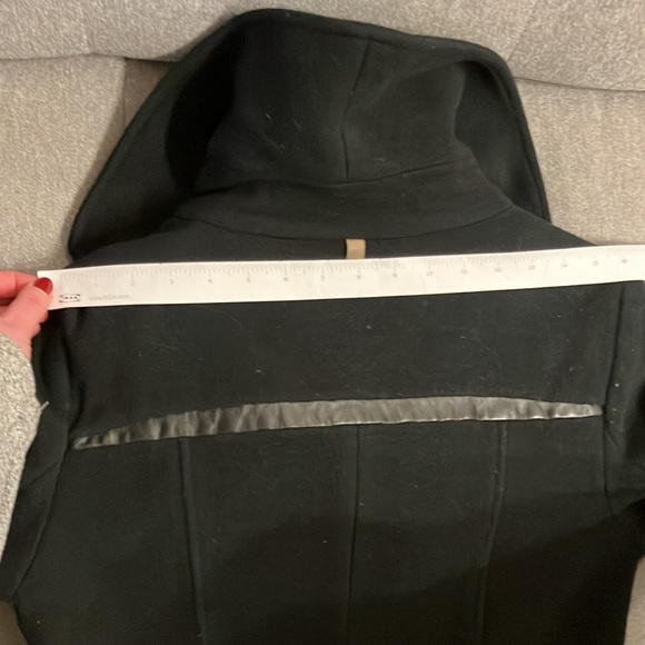 Mackage wool-cashmere blend pea coat with leather detailing - Picture 6 of 6